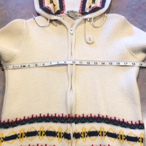 EUC Vintage Ladies Tundra 💯% Pure Virgin Wool Sweater - Picture 8 of 11